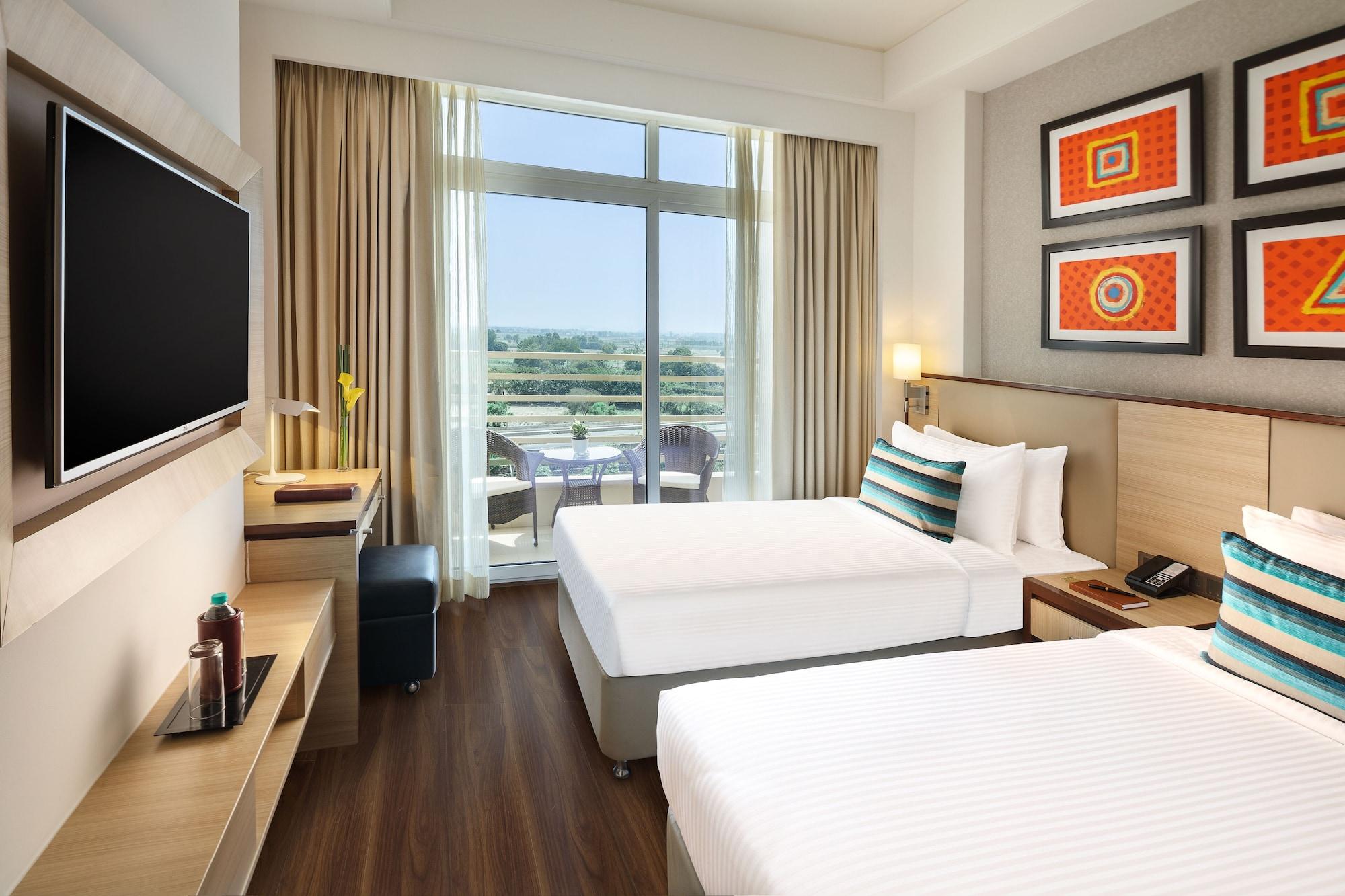 Sandal Suites By Lemon Tree Hotels Νόιντα Εξωτερικό φωτογραφία