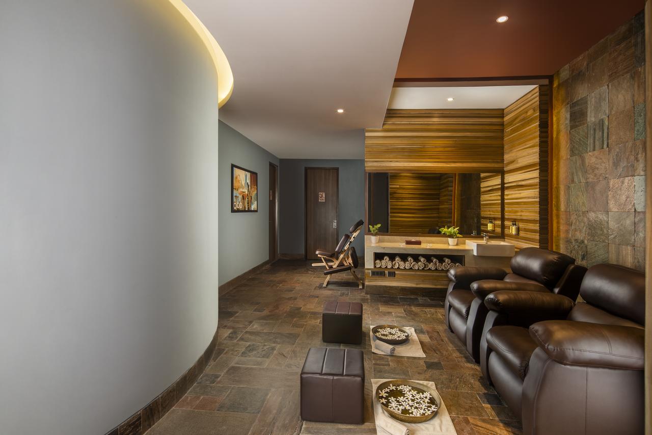 Sandal Suites By Lemon Tree Hotels Νόιντα Εξωτερικό φωτογραφία