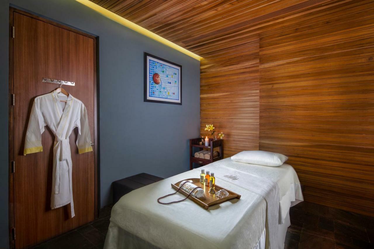 Sandal Suites By Lemon Tree Hotels Νόιντα Εξωτερικό φωτογραφία