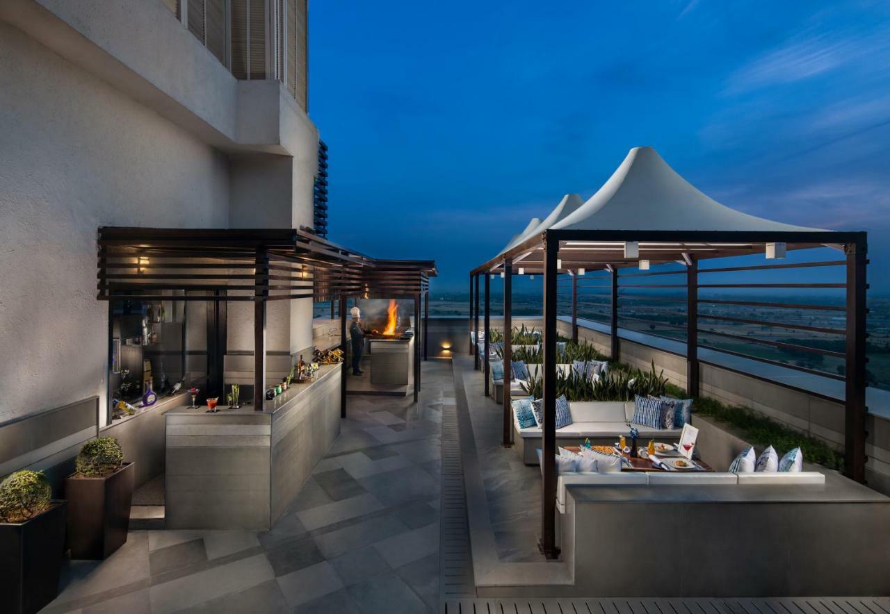 Sandal Suites By Lemon Tree Hotels Νόιντα Εξωτερικό φωτογραφία