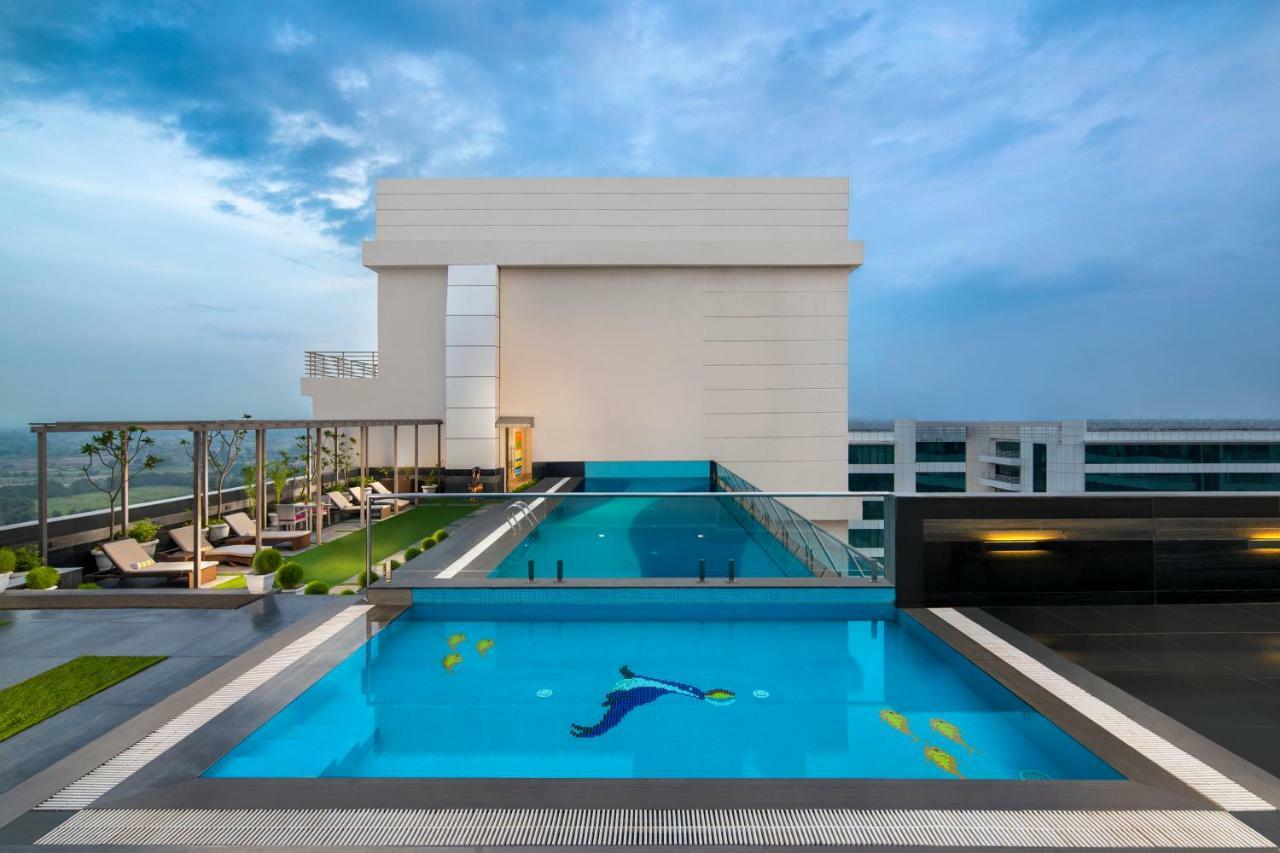 Sandal Suites By Lemon Tree Hotels Νόιντα Εξωτερικό φωτογραφία